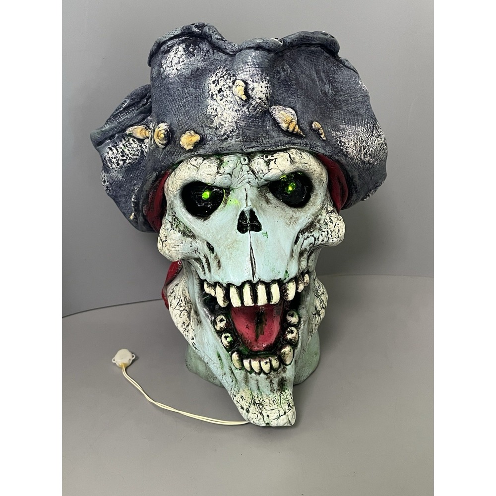 Spirit Halloween Talking Pirate Head Light Up Rare Animated- 2008 Vtg- Works!